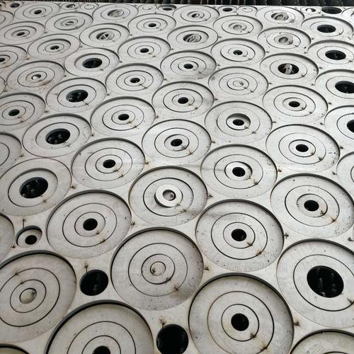 東(dong)莞虎門 不鏽鋼激(jī)光切割加工