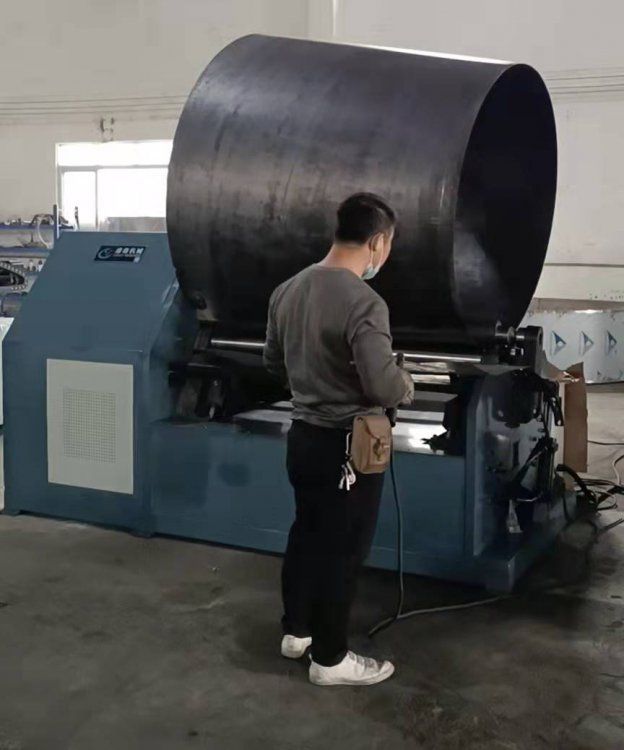 四軸數控(kòng) 大直徑自(zì)動卷闆卷(juàn)錐機
